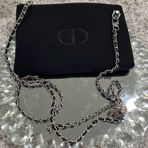🖤🖤🖤Dior Black Beauty Pouch with Adjustable Braided Chain Attached - Picture 3 of 10